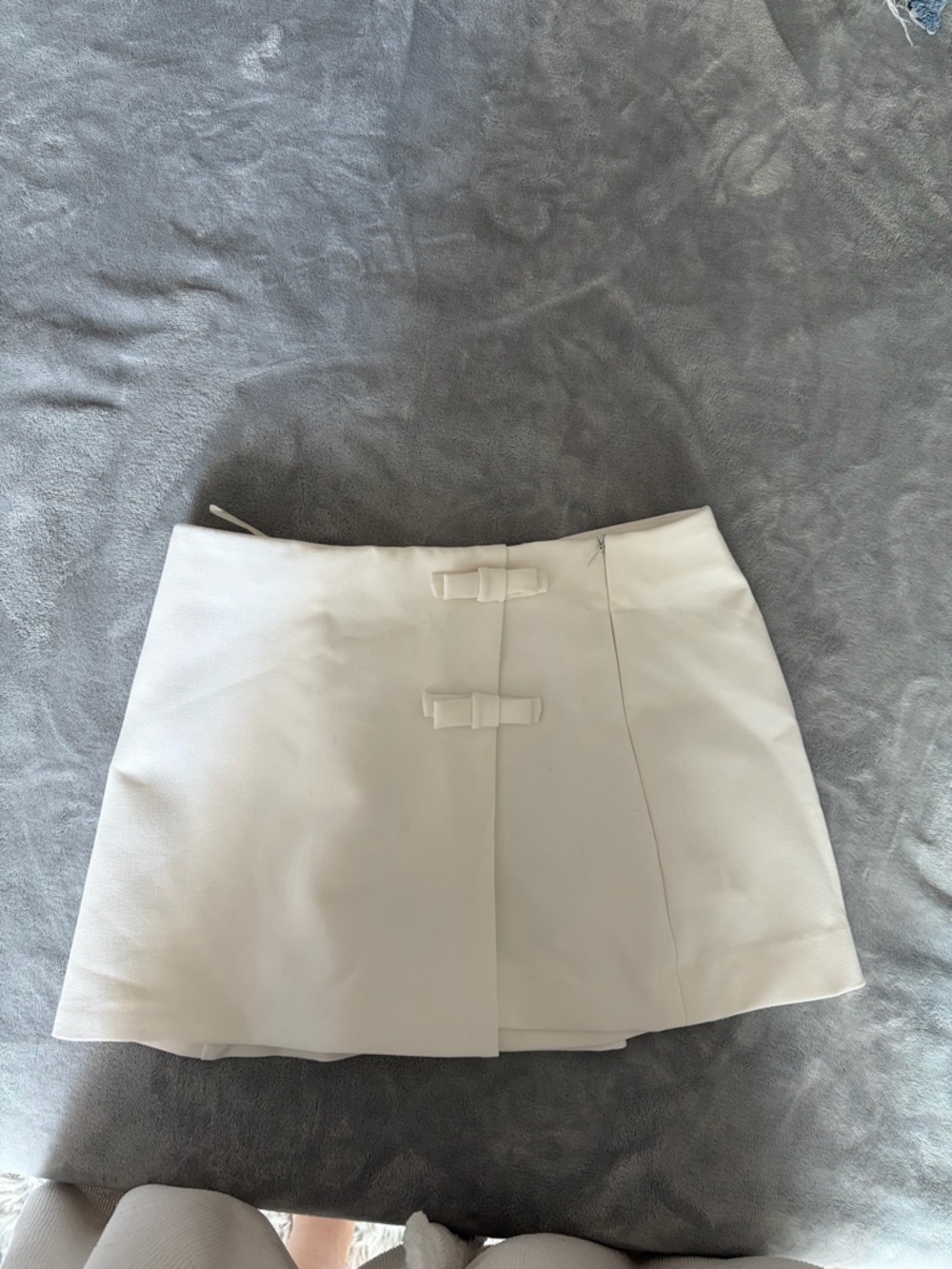 Zara White Mini Skirt with Front Tab Details